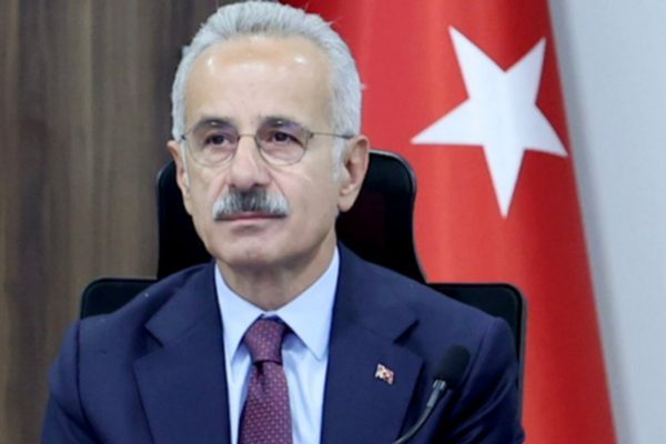 Ulaştırma ve Altyapı Bakanı Abdulkadir Uraloğlu, Türkiye’nin havacılık alanındaki gelişimine