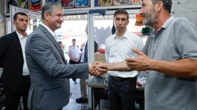 Adana Valisi Mustafa Yavuz, Yüreğir ilçesi Süleyman Vahit Caddesi’nde esnaf ve