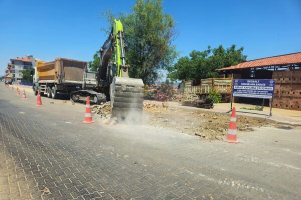 Aydın Büyükşehir Belediyesi Fen İşleri Dairesi Başkanlığı kent genelinde yol