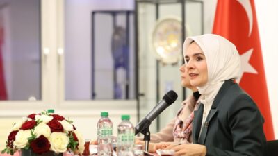 Aile ve Sosyal Hizmetler Bakanı Mahinur Özdemir Göktaş, İzmir’de düzenlenen