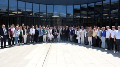 Osmangazi Belediye Başkanı Erkan Aydın, mahalle muhtarlarıyla düzenlenen “Ortak Akıl
