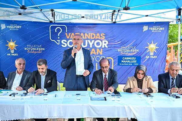 Malatya Büyükşehir Belediye Başkanı Er, Çarmuzu Mahallesi’nde düzenlenen “Vatandaş Soruyor,