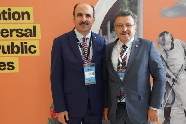 Trabzon Büyükşehir Belediye Başkanı Ahmet Metin Genç, Dünya Belediyeler Birliği