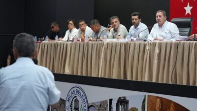 Muğla Milas Belediye Başkanı Fevzi Topuz, Selimiye bölgesi mahalle muhtarlarıyla