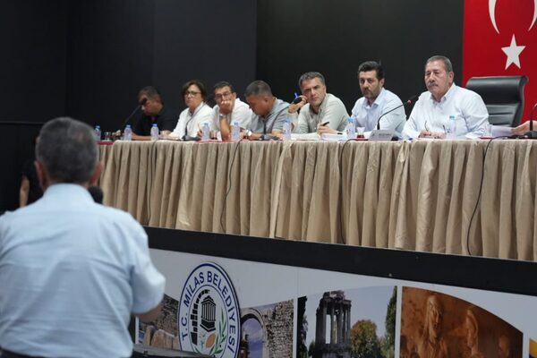 Muğla Milas Belediye Başkanı Fevzi Topuz, Selimiye bölgesi mahalle muhtarlarıyla