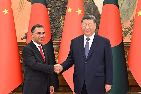Çin Cumhurbaşkanı Xi Jinping, Beijing’de Çin’e resmî ziyarette bulunan Bangladeş