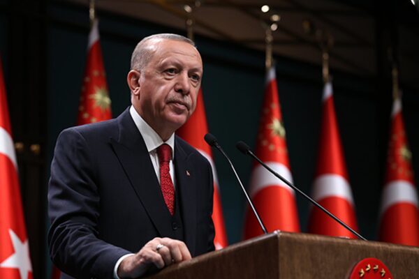 Cumhurbaşkanı Recep Tayyip Erdoğan, Türk sinemasının usta oyuncularından Kadir İnanır’ın