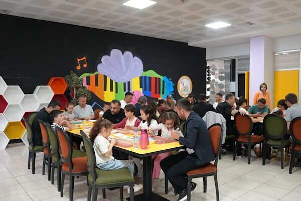 Düzce Belediyesi Çocuk Üniversitesi, Babalar Günü kapsamında “Babam Benim Kahramanım”