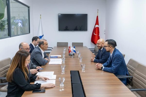 İzmir Büyükşehir Belediyesi Başkan Vekili Dr. Zafer Levent Yıldır, El