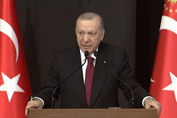 Cumhurbaşkanı Erdoğan, Paraguay ile karşılaşacak olan A Milli Futbol Takımı’na