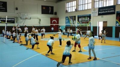 Haliliye Belediyesi, çocukların ve gençlerin yaz tatilini sporla değerlendirmesi amacıyla
