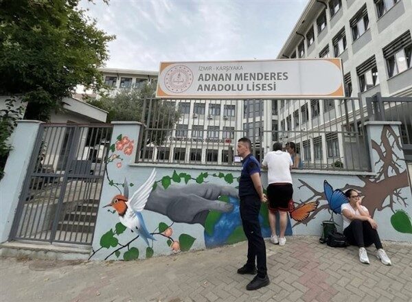 İzmir Büyükşehir Belediyesi, Liselere Geçiş Sistemi (LGS) sınavı öncesinde öğrencilerin