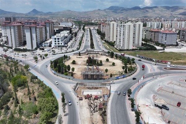 Ulaştırma ve Altyapı Bakanlığı ile Konya Büyükşehir Belediyesi tarafından yürütülen