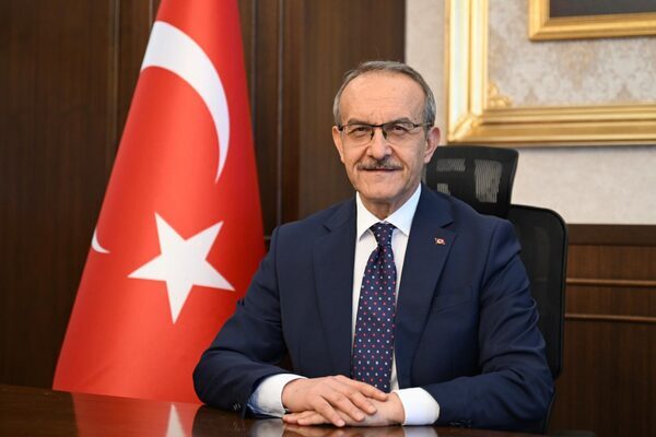 Malatya Valisi Seddar Yavuz, karne günü dolayısıyla yayımladığı mesajda öğrencileri,
