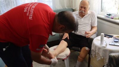 Maltepe Belediyesi bünyesinde yürütülen evde sağlık hizmetleri kapsamında, sağlık ekipleri