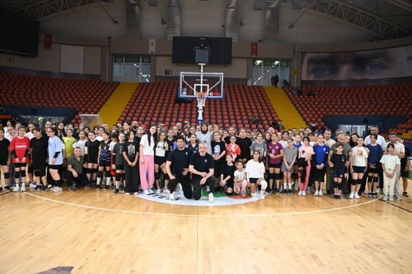 Mamak Belediyesi tarafından geleceğin sporcularını altyapıya kazandırmak amacıyla düzenlenen seçmelerde,