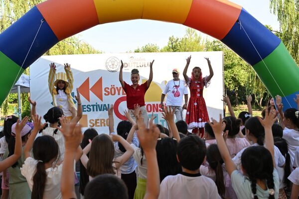 Manisa Büyükşehir Belediyesi, yaz tatilinin başlamasıyla birlikte Atatürk Kent Parkı’nda