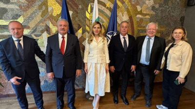 Bulgaristan Dışişleri Bakanlığından yapılan açıklamaya göre; Bulgaristan Dışişleri Bakanı Velislava
