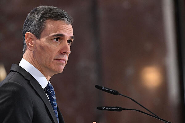 İspanya Başbakanı Pedro Sanchez, ABD ile İran arasında duyurulan barış
