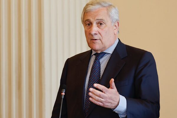 İtalya Başbakan Yardımcısı ve Dışişleri Bakanı Antonio Tajani, Napoli’deki Deniz