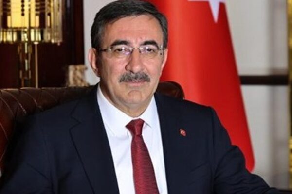 Yılmaz, sosyal medya hesabından yaptığı açıklamada toplumun farklılıkları zenginlik olarak