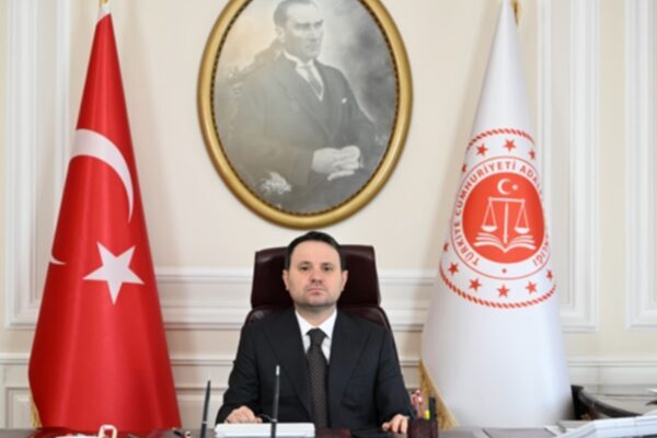 Adalet Bakanı Akın Gürlek, 665. Tarihi Kırkpınar Yağlı Güreşleri’nde başpehlivanlık