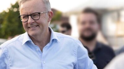 Avustralya Başbakanı Anthony Albanese, eski federal milletvekili Jim Snow’un anısını