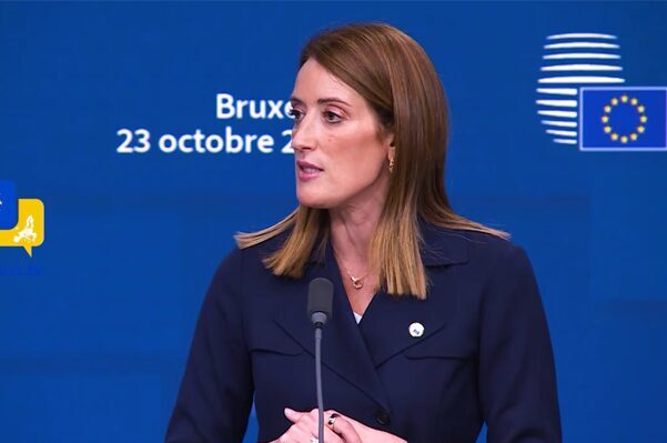 Avrupa Parlamentosu Başkanı Roberta Metsola, havayolu yolcu haklarına ilişkin yeni
