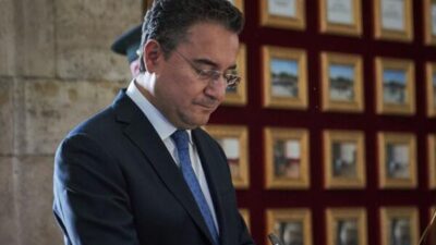 Demokrasi ve Atılım (DEVA) Partisi Genel Başkanı Ali Babacan, Binyamin