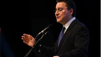 DEVA Partisi Genel Başkanı Babacan, beraberindeki heyetle KKTC Cumhuriyet Meclisi