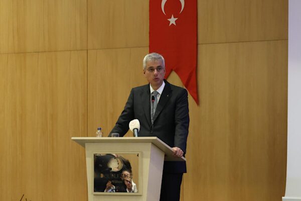 Sağlık Bakanı Prof. Dr. Kemal Memişoğlu, Mısır’da trafik kazası geçiren
