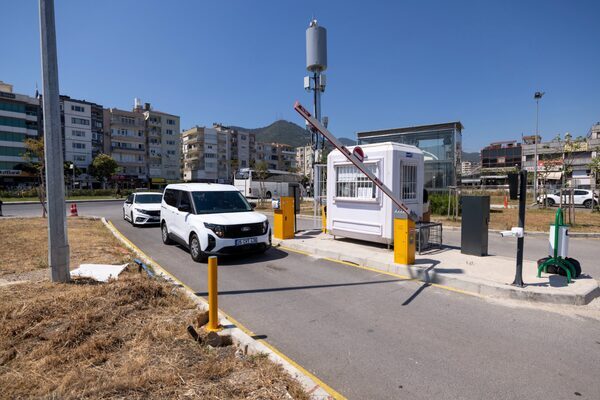 İzmir Büyükşehir Belediyesi, Balçova Metro İstasyonu’nda yer altı ve açık