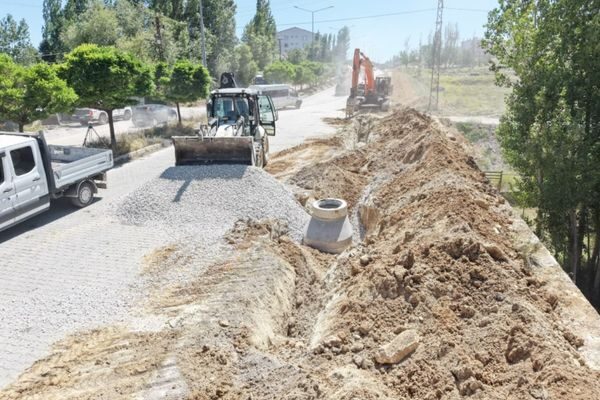 VASKİ’den yapılan açıklamada, Hafiziye ve Tepebaşı mahallelerinde 2 bin metre