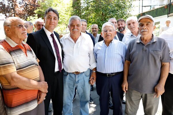Kayseri Büyükşehir Belediye Başkanı Memduh Büyükkılıç, ilçe ziyaretleri kapsamında Develi’de