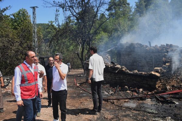 Konyaaltı Belediye Başkanı Cem Kotan, Doyran Mahallesi Sakızalanı Mevkii’nde çıkan