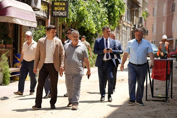 Çorlu Belediyesi, kent genelinde ulaşım altyapısını güçlendirmeye yönelik üstyapı çalışmalarını