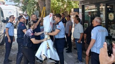 İzmir’in Bayraklı ilçesinde izinsiz seyyar satış faaliyetleri ve kamusal alan