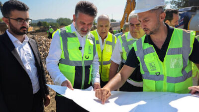 Bursa Büyükşehir Belediyesi Başkan Vekili Şahin Biba başkanlığında belediye bürokratlarından
