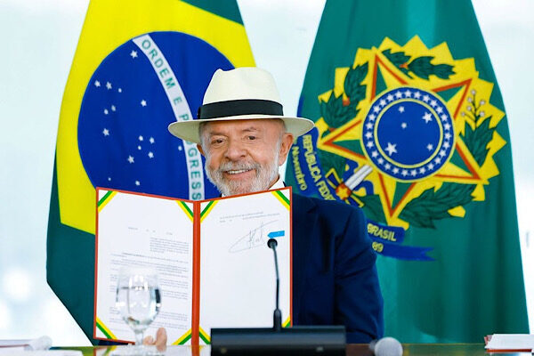 Brezilya Devlet Başkanı Luiz Inacio Lula da Silva, alt gelir