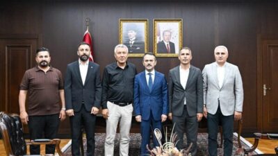 Çayırova Müteahhitler Birliği Derneği Yönetimi, Kocaeli Valisi İlhami Aktaş’ı Gebze’deki