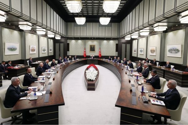 Cumhurbaşkanlığı Kabinesi, Cumhurbaşkanı Recep Tayyip Erdoğan’ın başkanlığında toplandı. Cumhurbaşkanlığı İletişim