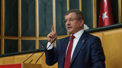 Gelecek Partisi Genel Başkanı Ahmet Davutoğlu, Betül Üstün’ü son yolculuğuna
