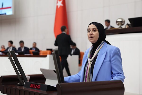 DEVA Partisi Genel Başkan Yardımcısı ve İstanbul Milletvekili  Esen, Gülistan
