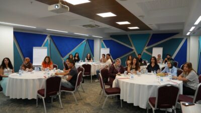 Diyarbakır Büyükşehir Belediyesi çalışanları ile Kadın Dostu Kentler(KDK) sivil toplum