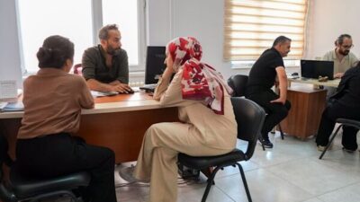 Diyarbakır’da üniversite adaylarına yönelik ücretsiz YKS tercih danışmanlığı hizmeti başladı.