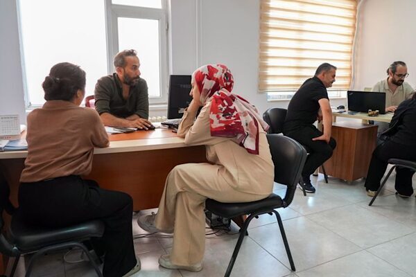 Diyarbakır’da üniversite adaylarına yönelik ücretsiz YKS tercih danışmanlığı hizmeti başladı.
