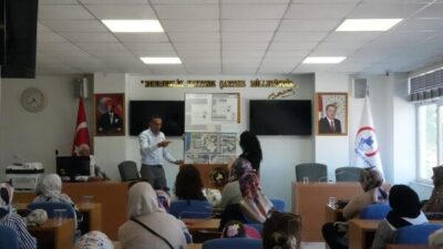 Düzce Belediyesi’nin Muhtarlık İşleri Müdürlüğü koordinasyonunda yürüttüğü “Belediye Hizmette, Kadınlar