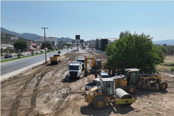 Balıkesir Edremit Belediyesi, ilçenin en yoğun ulaşım güzergahlarından biri olan