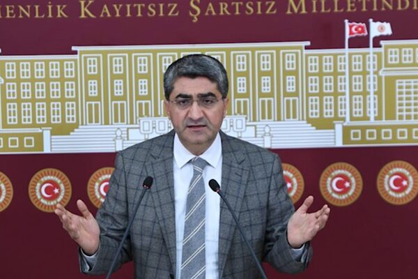 DEVA Partisi Genel Başkan Yardımcısı ve Mersin Milletvekili Ekmen, TBMM