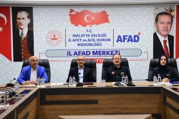 Malatya Büyükşehir Belediye Başkanı Sami Er, AFAD değerlendirme ve koordinasyon